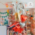 balon-samolot-czerwony-jumbo-jet-Wiewiorka-i-Spolka-red-airplane-balloon-foil-Squirrel-and-Company