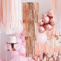 zyrandol-pajak-dekoracje-wiszace-fredzle-rose-gold-Wiewiorka-i-Spolka-rose-gold-fringe-chandelier-Squirrel-Company