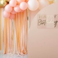 tlo-scianka-do-zdjec-instalacja-girlanda-ze-wstazek-bezowe-kremowe-lososiowe-brzoskwiniowe-zlote-Wiewiorka-i-Spolka-gold-ivory-cream-peach-streamer-backdrop-kit-Squirrel-and-Company