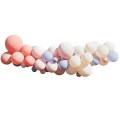 tlo-do-zdjec-instalacja-girlanda-boho-z-balonow-pastelowe-Wiewiorka-i-Spolka-pastel-boho-balloon-arch-kit-garland-Squirrel-and-Company