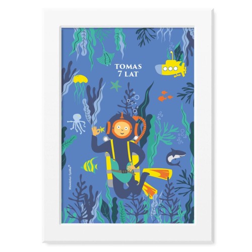 obrazek-plakat-do-pokoju-prezent-podwodny-swiat-nurek-lodz-rekin-osmiornica-Wiewiorka-i-Spolka-under-the-sea-diver-submarine-personalized-birthday-poster-Squirrel-Company