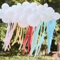 tlo-do-zdjec-instalacja-girlanda-z-balonow-chmurka-balonowa-chmura-z-balonow-Wiewiorka-i-Spolka-white-cloud-balloon-garland-with-rainbow-streamers-Squirrel-and-Company