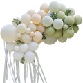tlo-do-zdjec-instalacja-girlanda-z-balonow-scianka-balonowa-do-zdjec-botaniczna-mietowa-pastelowa-nude-Wiewiorka-i-Spolka-botanical-eucalyptus-leaves-wild-balloon-arch-kit-Squirrel-and-Company