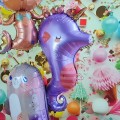 balon-konik-morski-fioletowy-do-napelnienia-helem-Wiewiorka-i-Spolka-seahorse-foil-balloon-Squirrel-and-Company