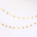 girlandki-papierowe-2-sztuki-trojkaty-zlote-Wiewiorka-i-Spolka-gold-foiled-triangles-hanging-garland-Squirrel-and-Company