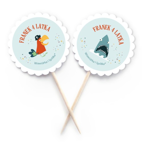 piki-pikery-wykalaczki-dekoracje-na-babeczki-urodziny-piraci-rekin-papuga-Wiewiorka-i-Spolka-pirate-pirates-shark-island-cupcake-personalised-kit-mini-flags-Squirrel-and-Company